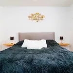 Luxury Kings Residence